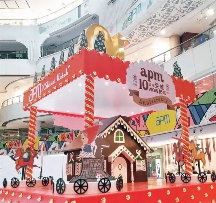 廣告行業(yè)彩白彩、KT板、雙面吊旗，廣告人要抓住圣誕節(jié)商機(jī)。